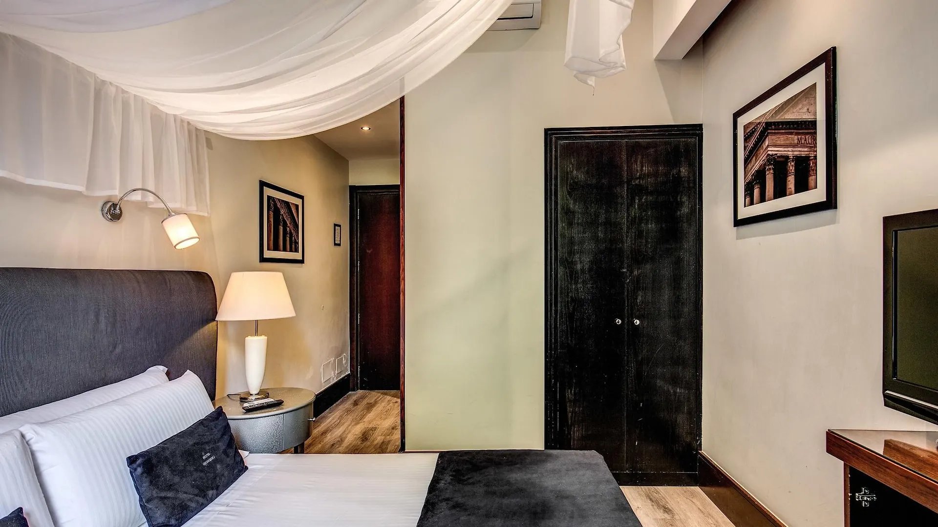 Hotel Giuggioli Rome 3*,