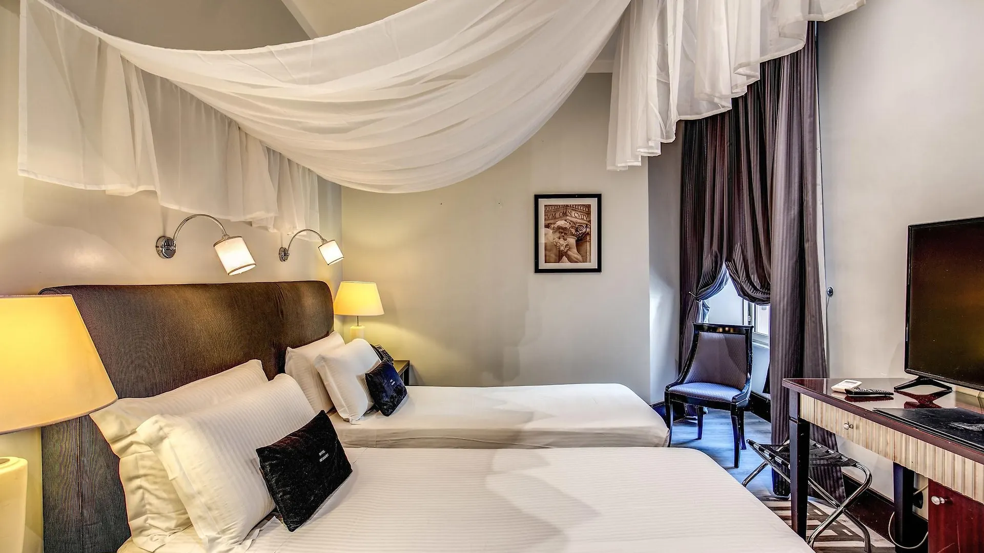 Hotel Giuggioli Rome 3*,