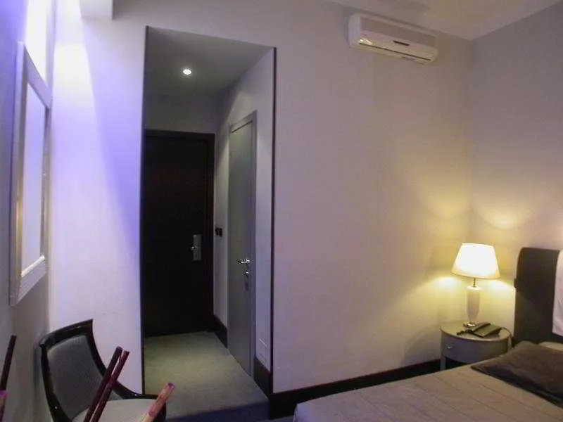 ***  Hotel Giuggioli Rome Italy